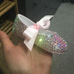 New 6 to 9 month pink baby girl shoes AB crystals